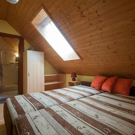 In 36546 * Balatonkeresztúr